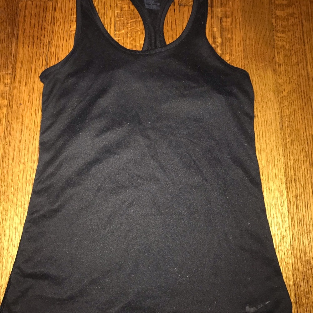 NIKE women’s athletic tank